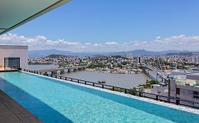Piscina No Rooftop Com Vista Mar | Foodhall | Wi-Fi 200Mb #Toptower